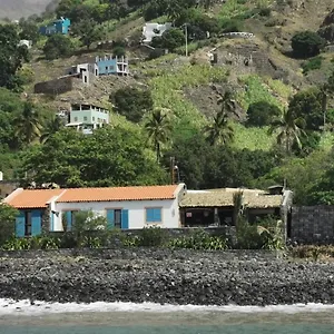 Gasthuis Casa Tarrafal De Monte Trigo, Seladinha
